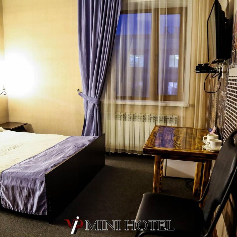 Vip Mini Hotel 塞米伊 外观 照片