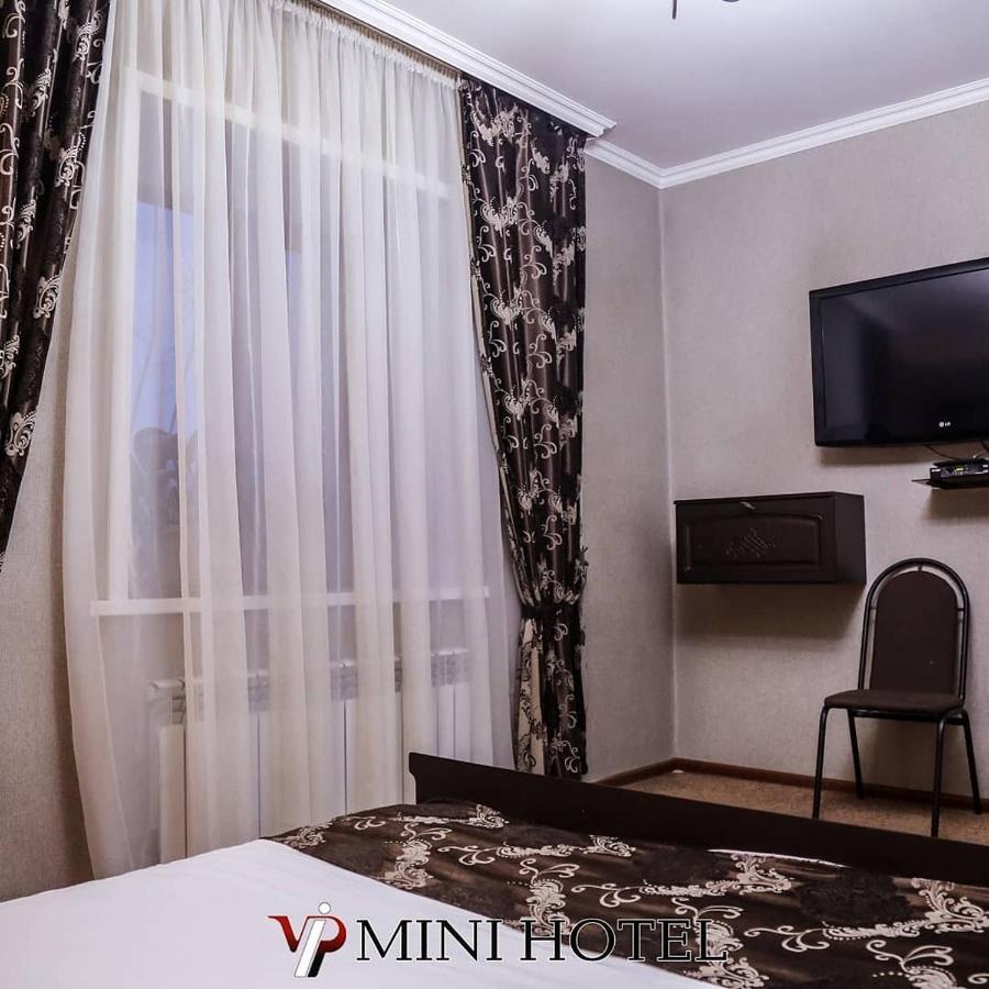 Vip Mini Hotel 塞米伊 外观 照片