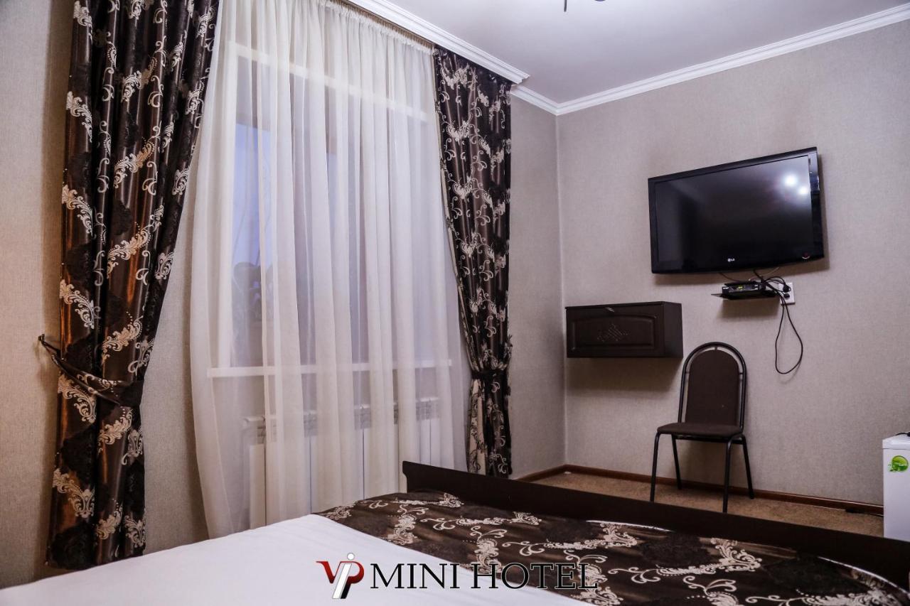 Vip Mini Hotel 塞米伊 外观 照片