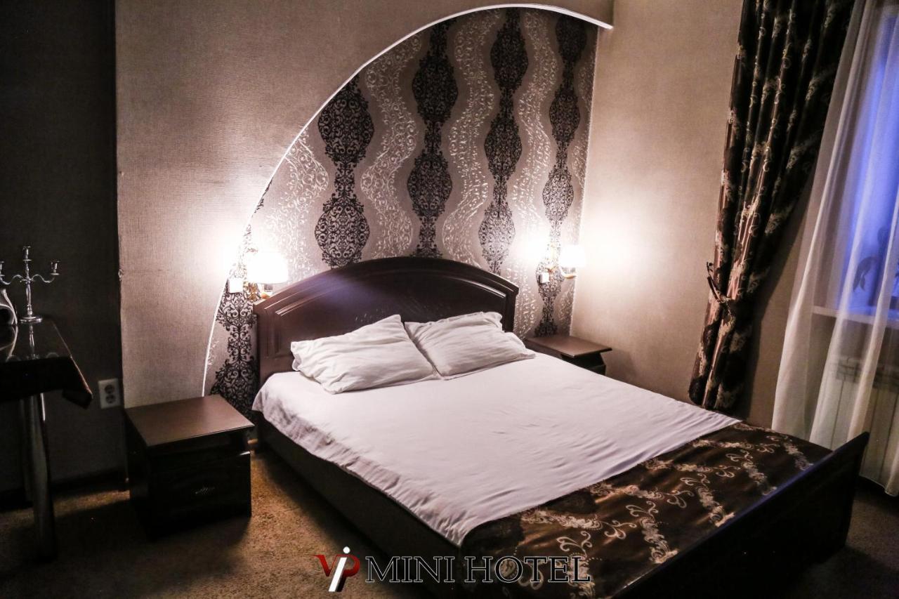 Vip Mini Hotel 塞米伊 外观 照片