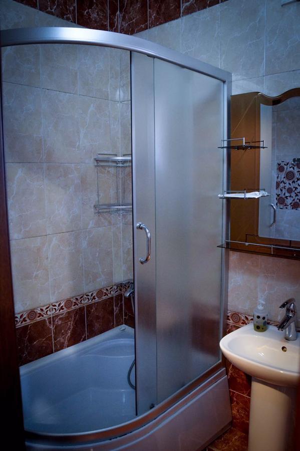 Vip Mini Hotel 塞米伊 外观 照片