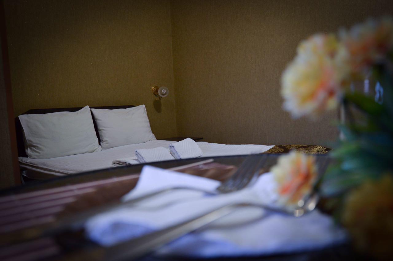 Vip Mini Hotel 塞米伊 外观 照片