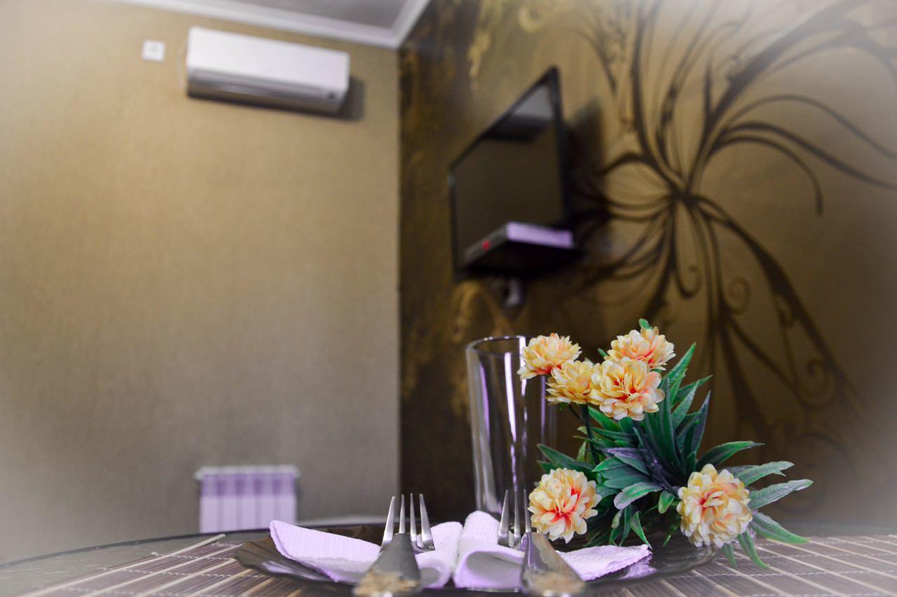 Vip Mini Hotel 塞米伊 外观 照片